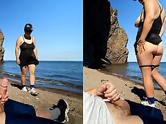 The stranger shocked the exhibitionist on the sea pussy dish - XSanyAny