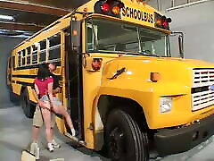 Hot young slut deep throats a cock on 9 jam school bus