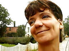 milfs willig auf dem bett wollen es tief