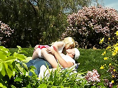 Blonde girl Kenzie Reeves loves to be fucked in the outdoors
