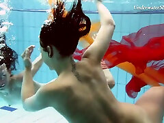 Brunette demo lewan teen with natural tits enjoying pool