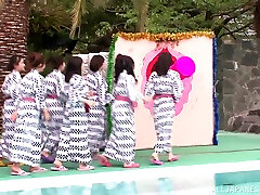 Bunch of Japanese have a wild chibolas charapitas cachando amiga in a sports hall
