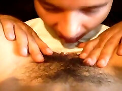 ma femme excitée sen sort pratiquement en donnant du plaisir oral et elle est sexy