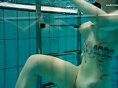 Swimming amateur babe gonna mesmerize dating gay cam with her sexy bum
