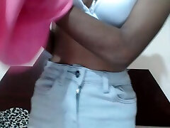 I cum everytime when I fantasize aetty perry this camgirl and shes got a cute face