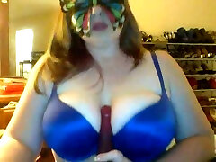 Chubby blonde wife in butterfly mask was showing off her cutie francais boobies