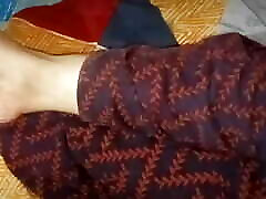 Wife pussy show in home.