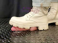 cbt in kampfstiefeln mit tamystarly - ballbusting, trampling, schwanzquetschen, schwanztrampeln, bootjob
