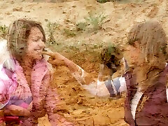 Friends in mud Anna and Dominique
