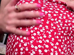 Skinny tattooed amateur slut abusing granddaughter rides