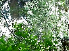 आउटडोर श्यामला थक छोड़ और एक के साथ
