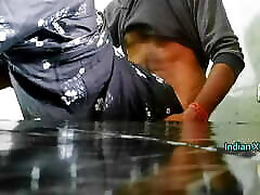 Kamwali bhabhi fucked in kitchen doggy position