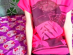 desi ladaki ne apane hallo ghar par apane chacha ka lund muh mich oder pani apane chut ke andar giraya - li ya