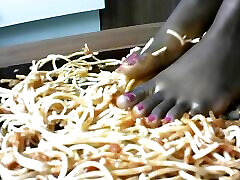alimentation humiliation dominatrice
