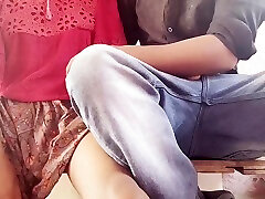 Gav Ke Ladake Ne Apani Girlfriend Ko Bahar Lekar Chod Diya