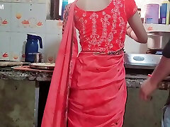 Kitchen Me Kam xxx hd part Samy Bhabhi Ko Sahab Ne Chod Diya Hard Fucking