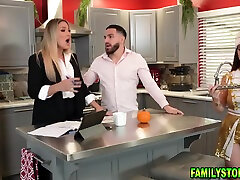 Stepdad Ends Up Fucking His Stepdaughter - dildo hartkohr german Tucker