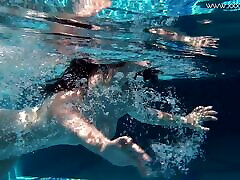 Gorgeous russian slut Cheryl Blossom gives the most erotic naked show underwater