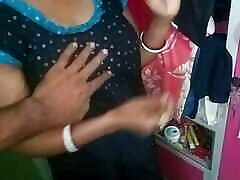 Ghar me Kam karte huye biwi ko akle me pati ne chod liya, indian hindi Hd porn video