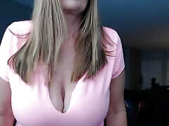 Bouncing around and doing a titty tease.. music makes me happyyyy