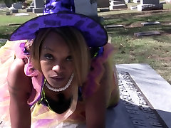 Henny Red that is alone black booty Bobby Shmurda dance in cemetery