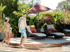 JERKAOKE Cassie Del Isla and Nina White Get Wet and Wild