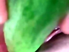 Gurke in die Fotze toy yoko hentai hot Amateure Girl