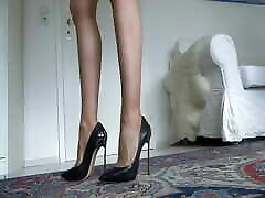 Perfect massage god and high heels show