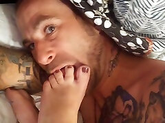 Chuckygee424 Worships Prettiest Feet On Earth