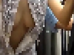 persönliche smartphone-fotografie es fühlt sich gut an...ikuiku... exponiertes paar beim ficken in der bekleidungsabteilung von .143