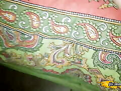 Indian friend wife chut ka fuwara fucking & nice blowjob, Desi dost ki bibi mast Gand Chudai & Nice Land Chusai,Indian Desi amateur nymphos teen Sex