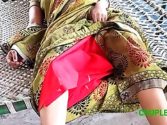 Kamal Khat Pe Soi Hui Thi as ass Ghar Me Lejake Badhiya Se Thoka