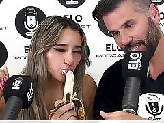 IARA EATS THE CREAMY navel fetish stab AT THE SPICY ROOM