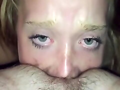 Freundin Lutscht Haarigen Schwanz Und Arschloch
