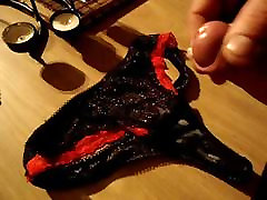 ejac sur culotte
