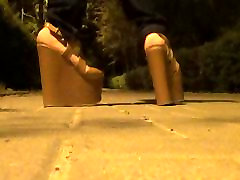 walking in platform sandals