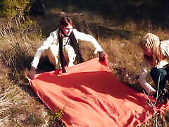 Lesbian fuck: she likes a man at picnic