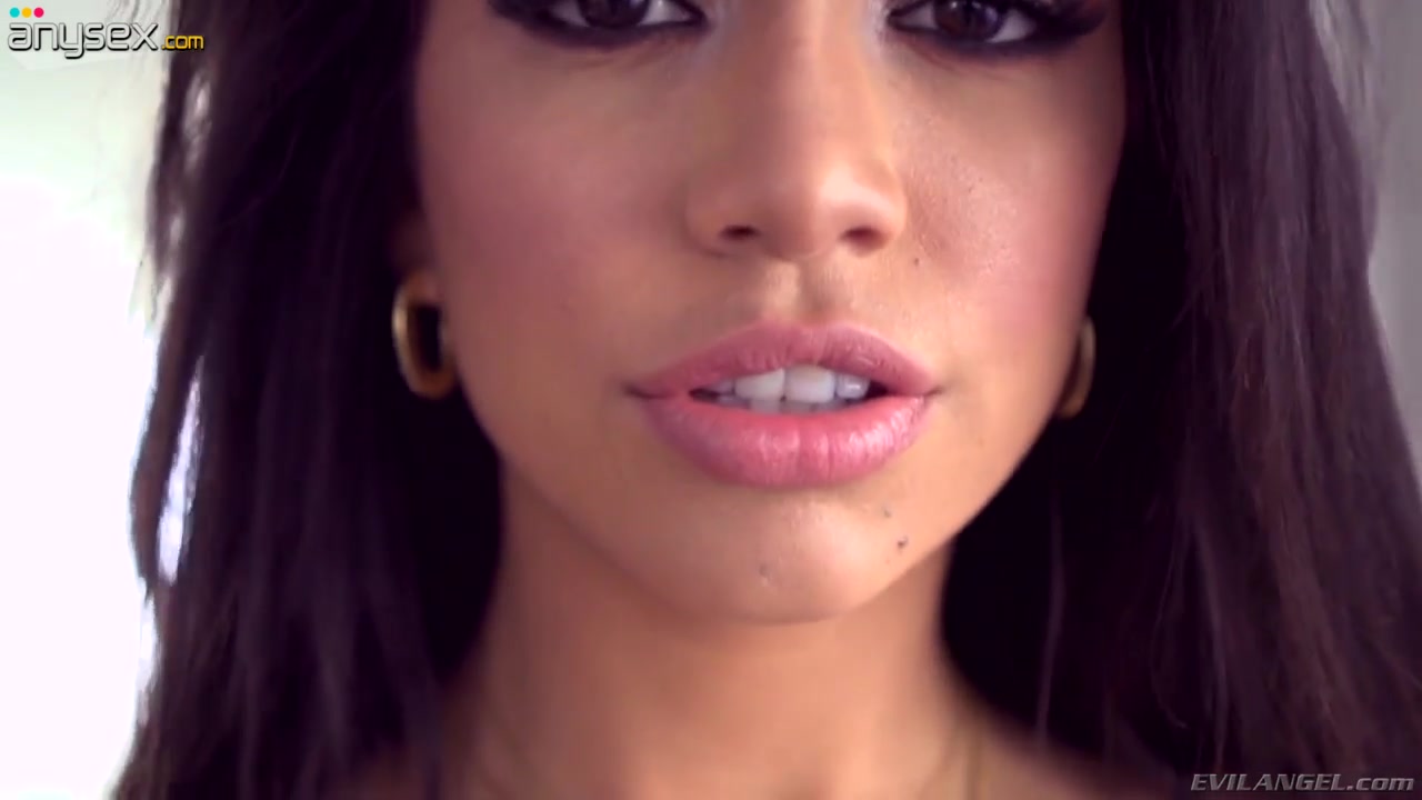 Veronica Rodriguez Official